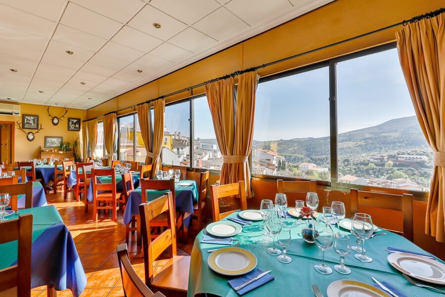 Hostal Alfonso XI Guadalupe  Bagian luar foto